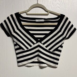 Zara Monochrome Striped Crop Top NWT.  Medium